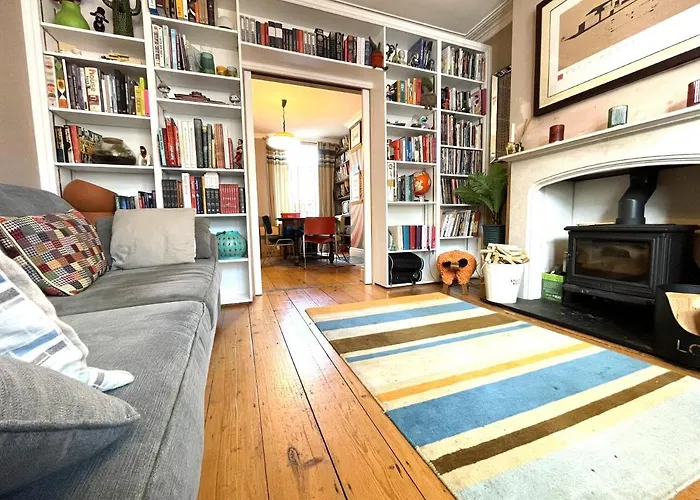 Cosy Period Bristol Property With Spacious Garden