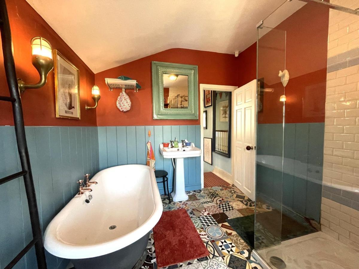 Casa de Férias Cosy Period With Spacious Garden Bristol