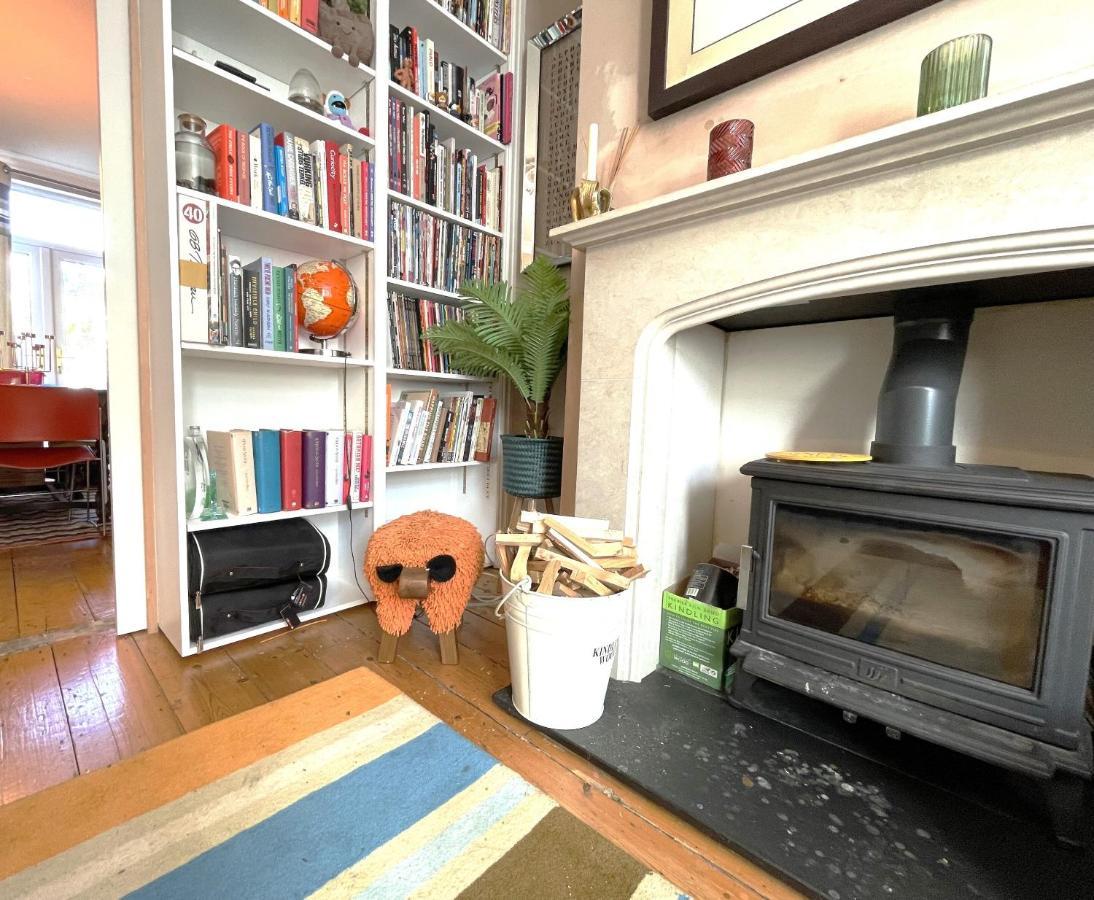Casa de Férias Cosy Period With Spacious Garden